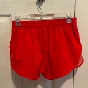 Lululemon Hotty Hot Shorts 2.5”
